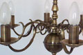 klasyczne oświetlenie mosiężne: lampy, żyrandole, kinkiety - mosiądz